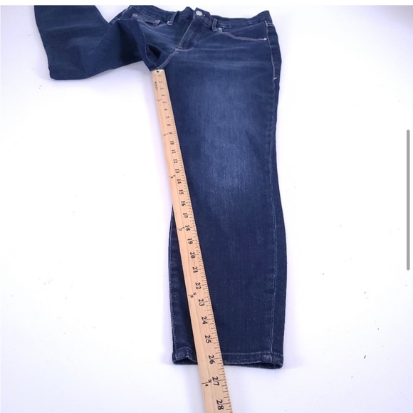 Good American Good Legs Crop High Rise Jeans Size 12 31 - Picture 4 of 9